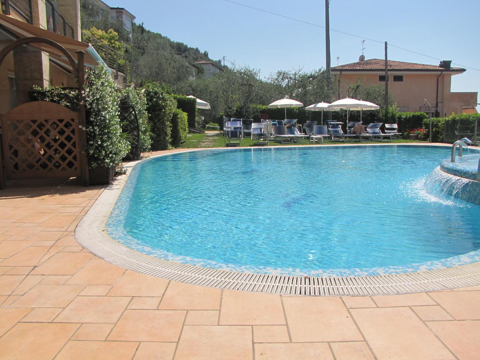 ברנצונה סול גארדה Penthouse Casa Alkea Masse Lake View מראה חיצוני תמונה