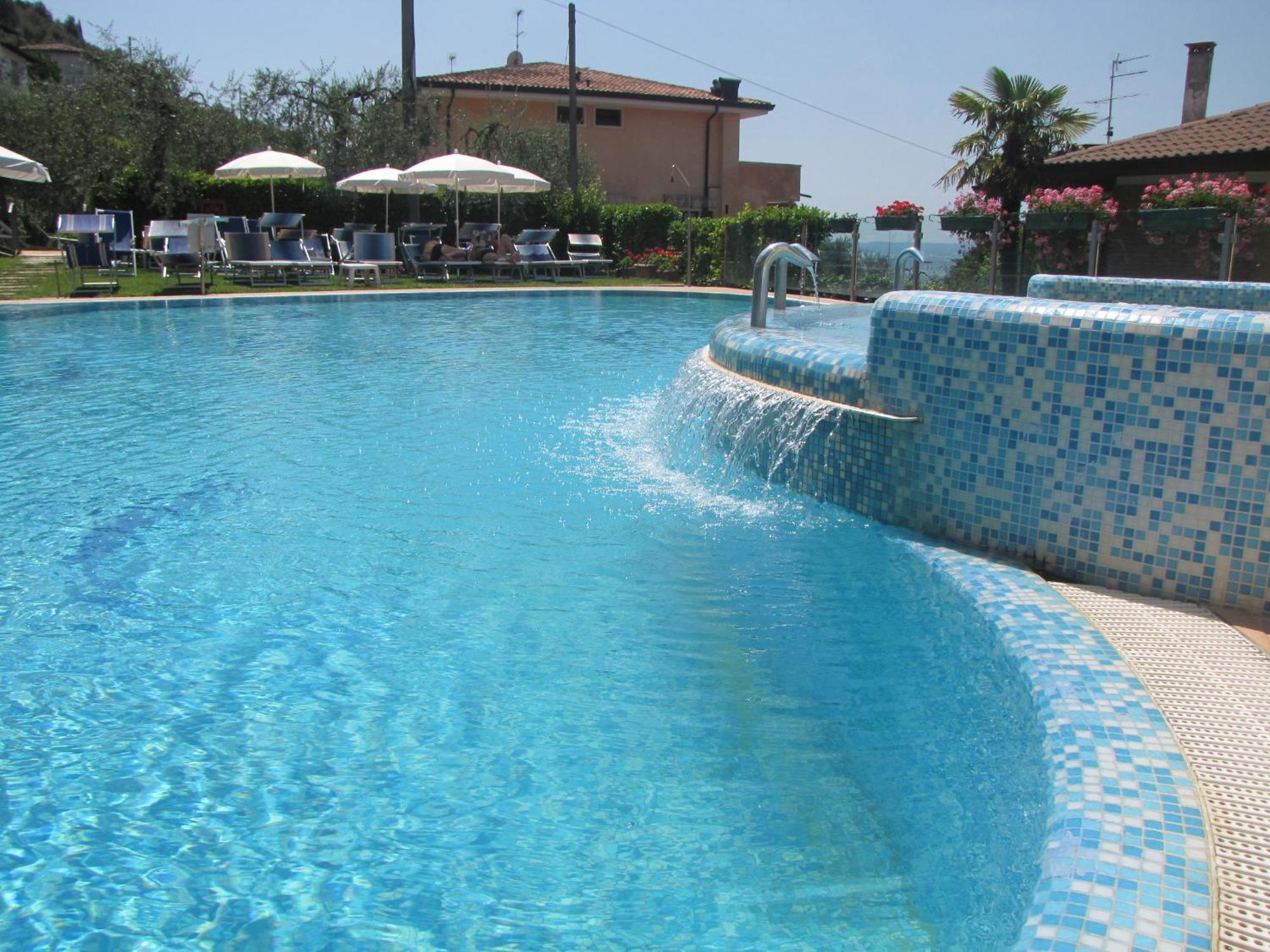 ברנצונה סול גארדה Penthouse Casa Alkea Masse Lake View מראה חיצוני תמונה